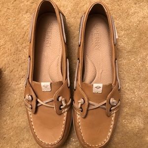 NEW Sperry’s size 7.5 women’s